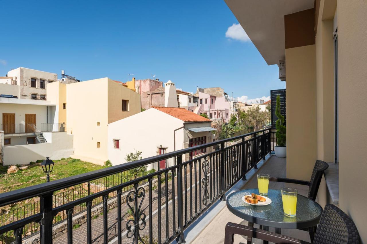 Old Harbor Luxury Living Chania * Khania