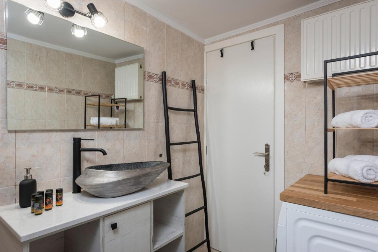 Old Harbor Luxury Living Chania * Khania